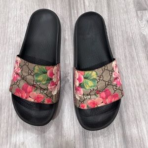 AUTHENTIC GUCCI BLOOMS SUPREME SLIDE SANDALS